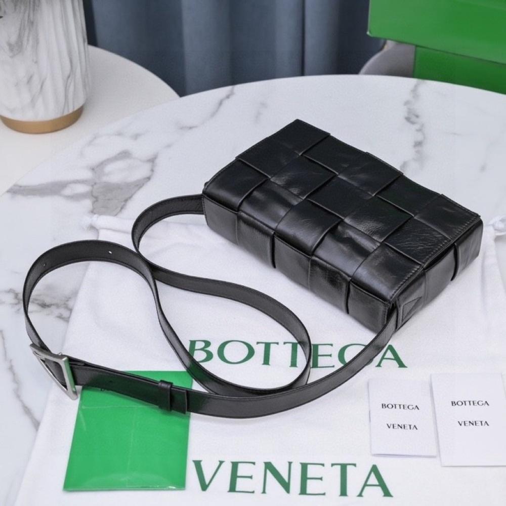Elegant Crossbody Bag