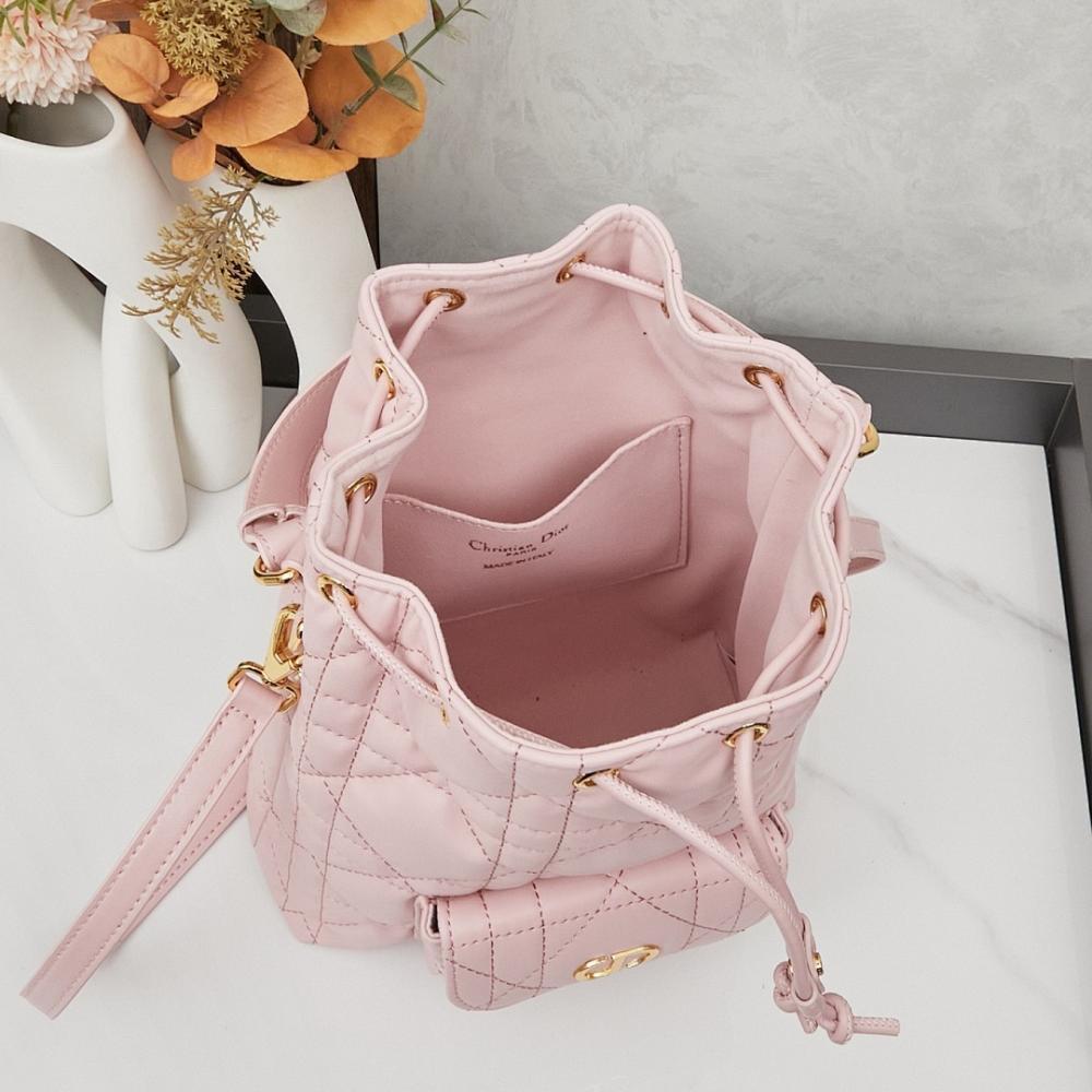 Stylish Refined Gold Lambskin Shoulder Bag