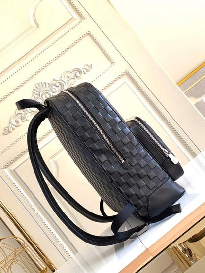 Stylish Refined Silver Leather Shoulder Bag