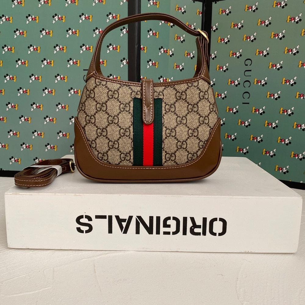Modern Refined Shoulder Bag