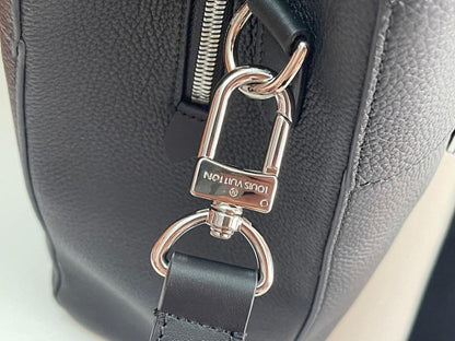 Stylish Refined Leather Shoulder Bag