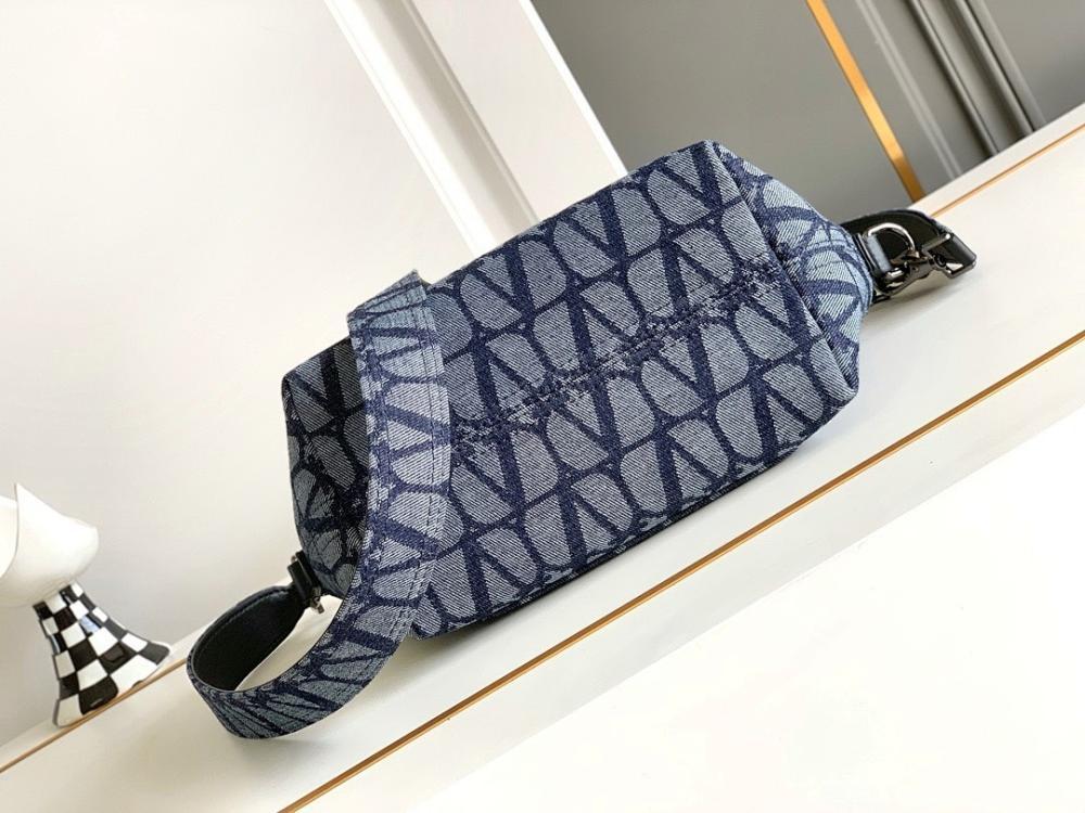 Modern Luxury Embroidered Shoulder Bag