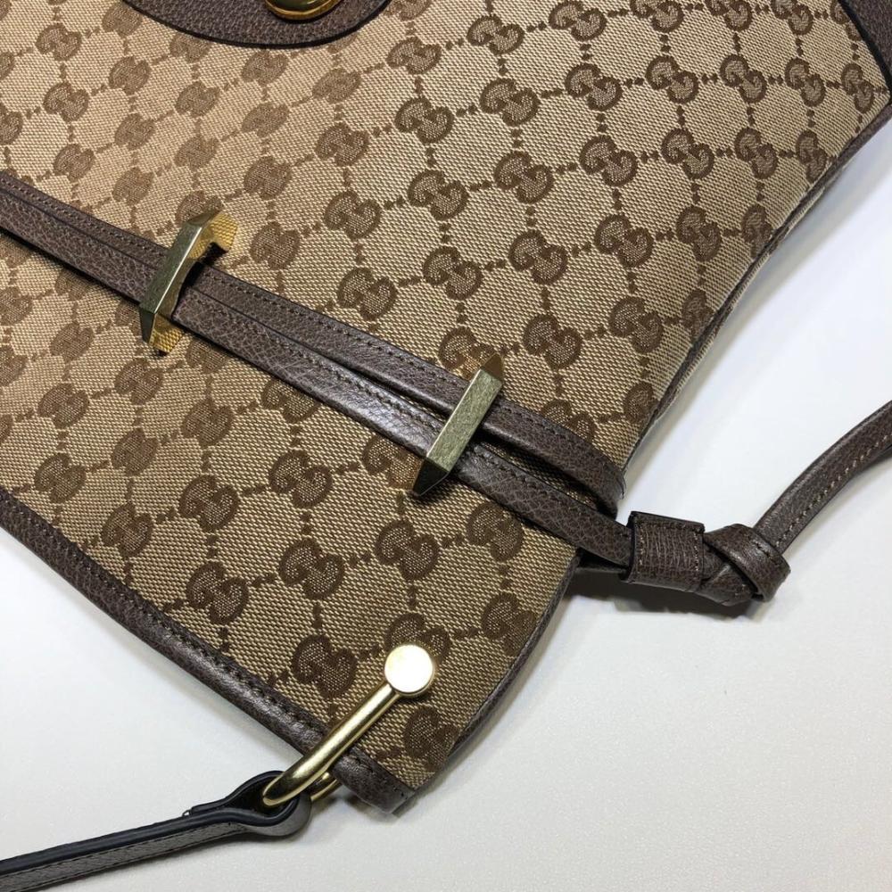 Classic Shoulder Bag