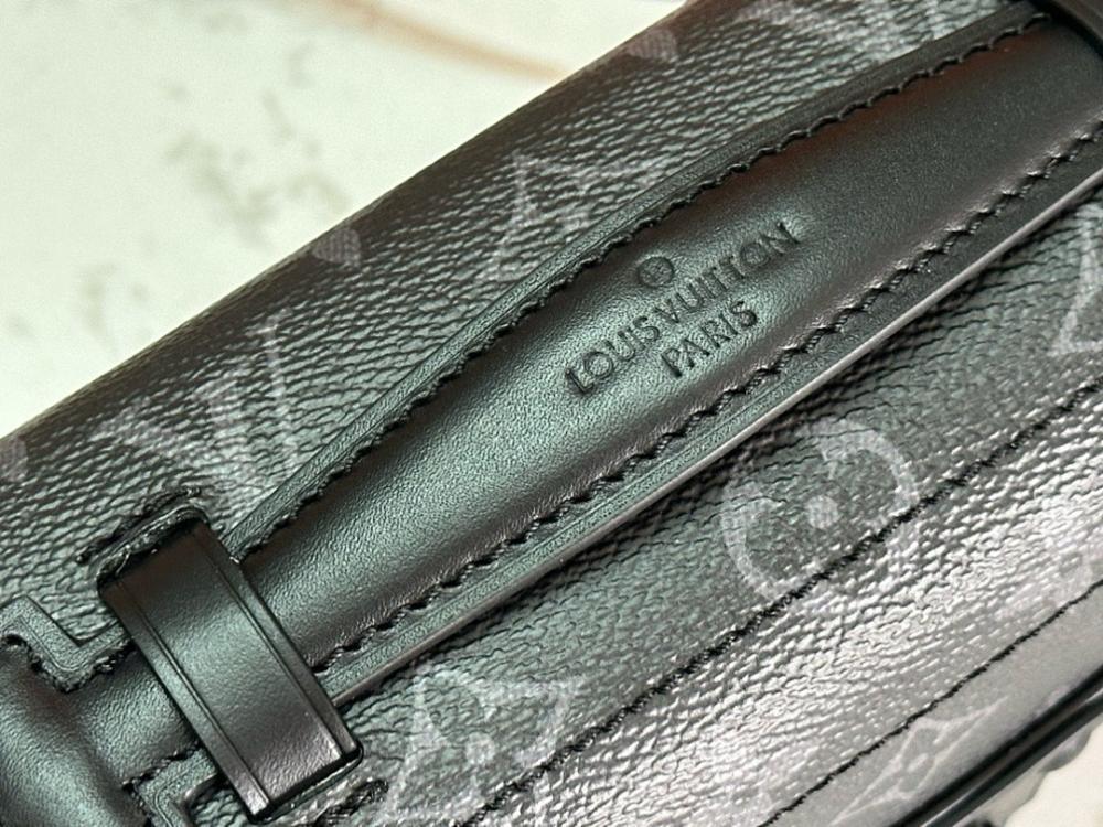 Modern Elegant Leather Shoulder Bag