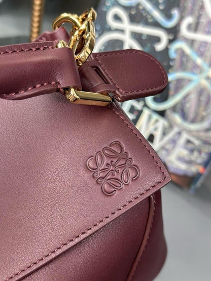 Modern Woven Crossbody Bag – Limited Edition