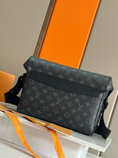 Alma Calfskin Shoulder Bag