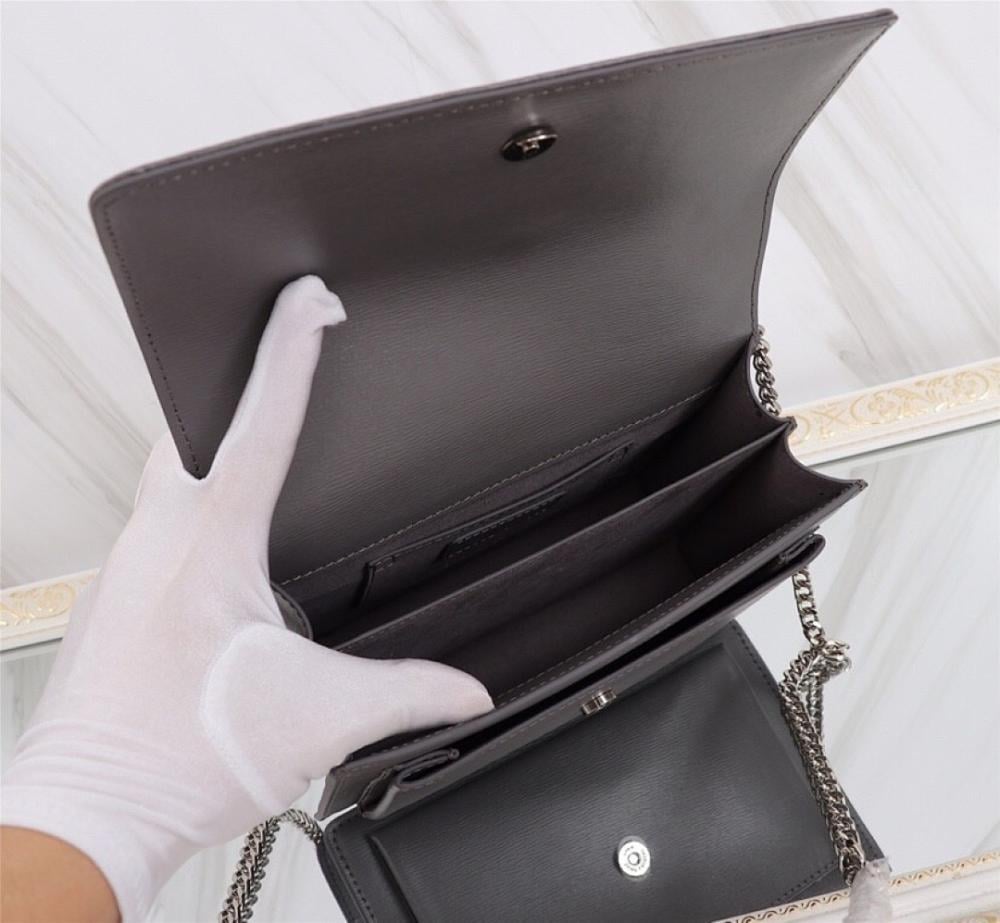 Elegant Refined Silver Leather Shoulder Bag