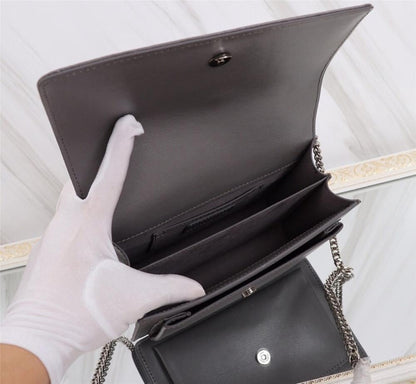 Elegant Refined Silver Leather Shoulder Bag