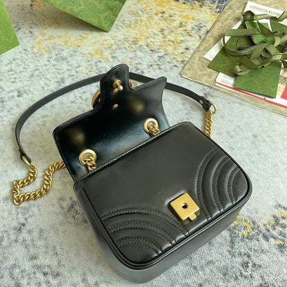 Modern Italian-Inspired Shoulder Bag