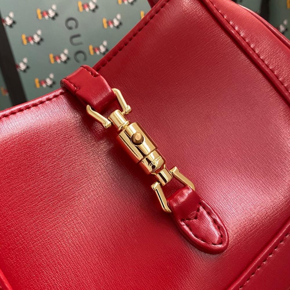 Elegant Shoulder Bag – Limited Edition