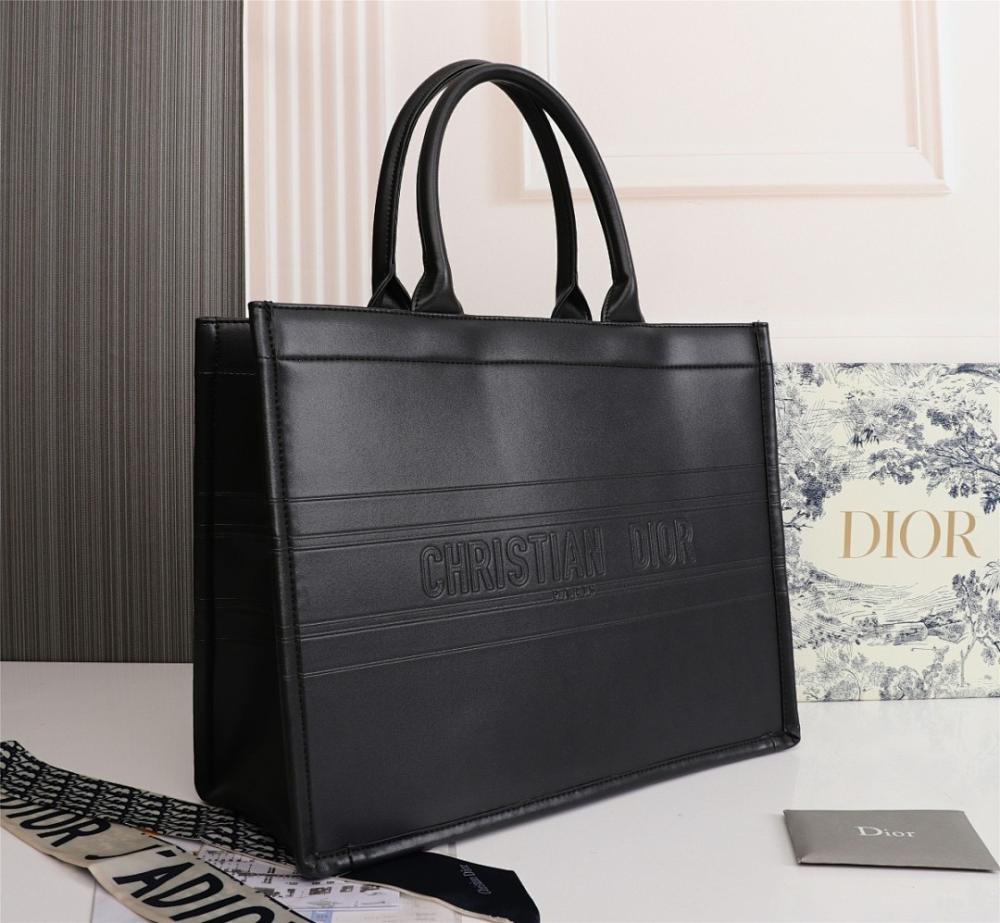 Italian-Inspired Luxury Leather Bag