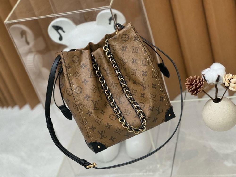 Modern Woven Leather Crossbody Bag