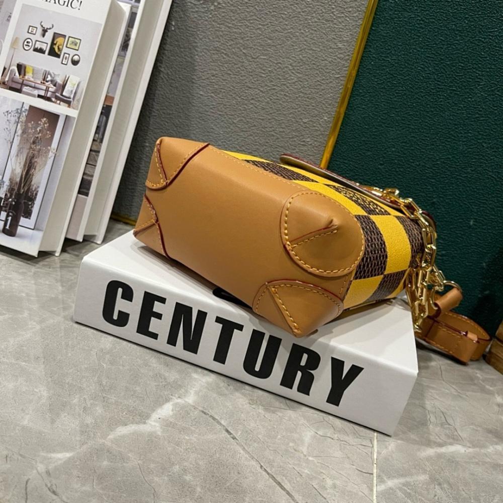 Stylish Refined Canvas Shoulder Bag