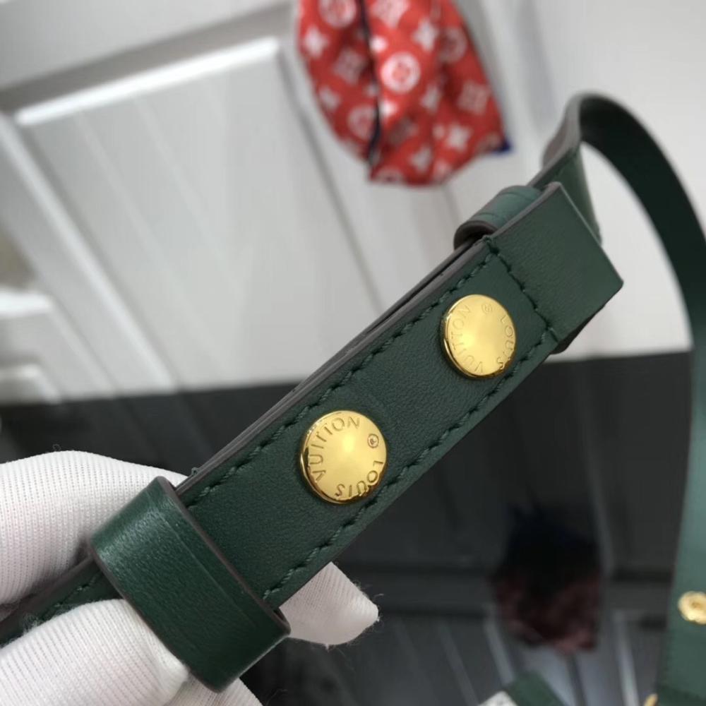 Classic Shoulder Bag