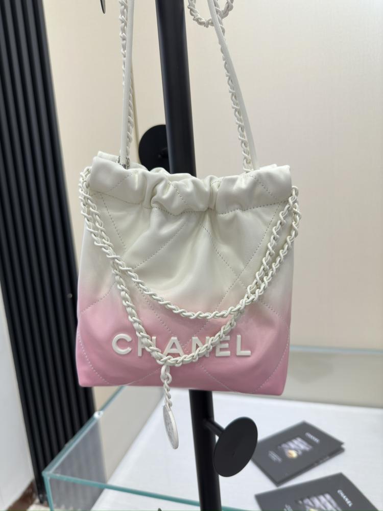 Classic Shoulder Bag