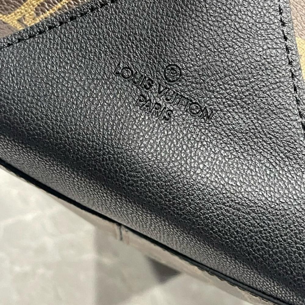 Stylish Leather Shoulder Bag – Special Edition