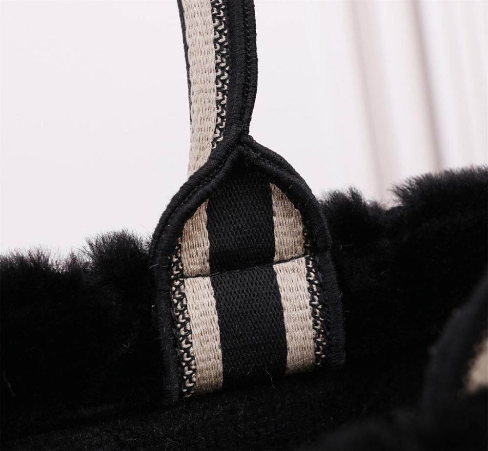 Italian-Inspired Luxury Embroidered Shoulder Bag