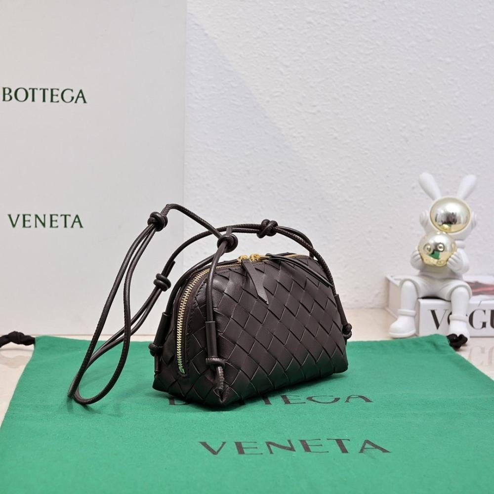 Classic Leather Shoulder Bag – Special Edition