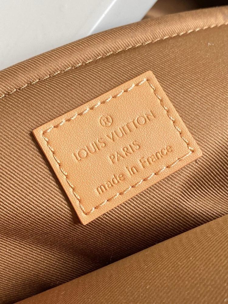 Stylish Refined Leather Crossbody Bag