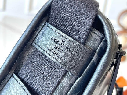 Stylish Shoulder Bag – Limited Edition