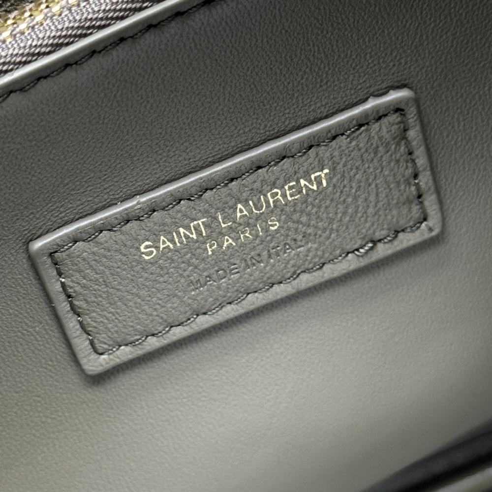 Classic Shoulder Bag