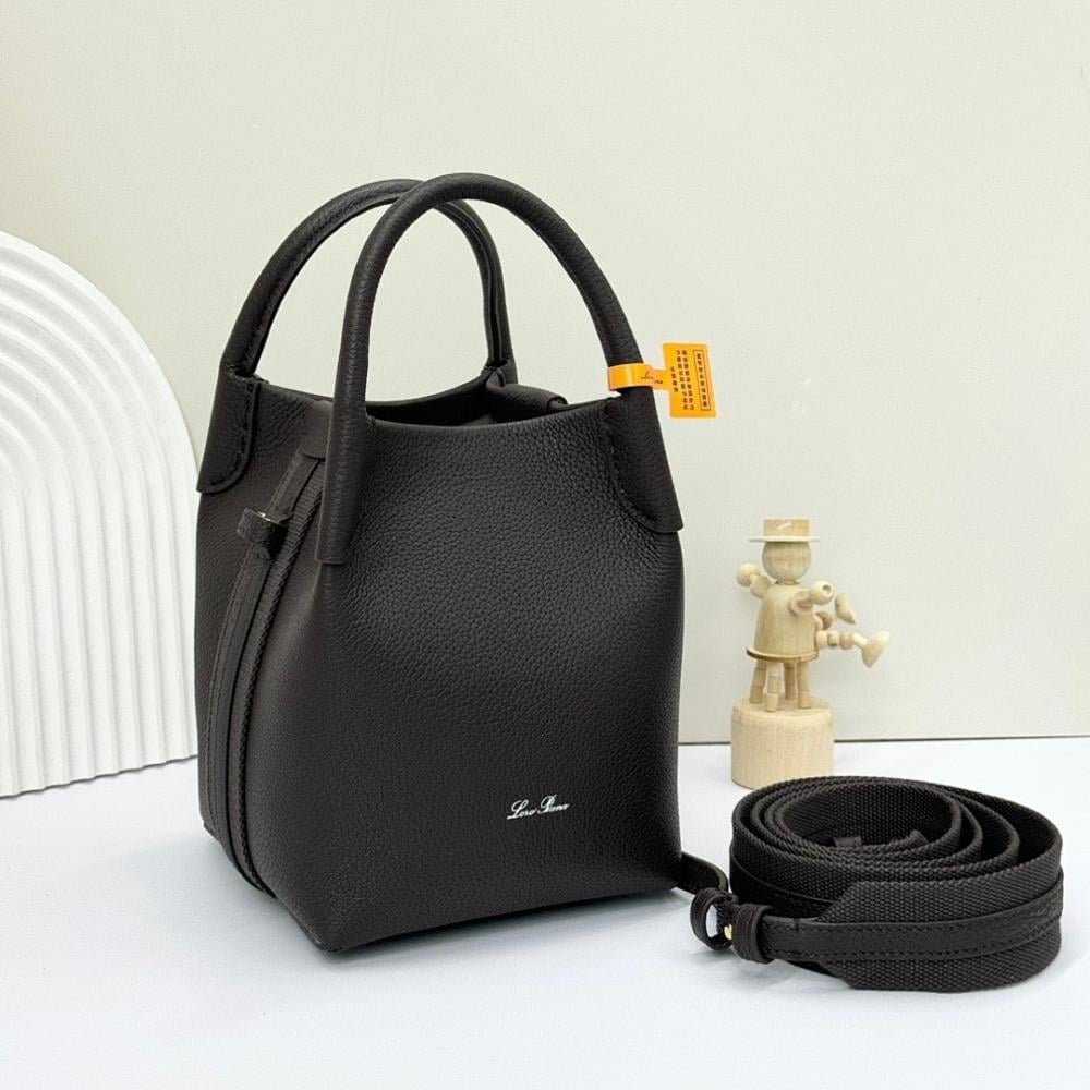 Italian-Inspired Stylish Silver Quilted Calfskin Crossbody Bag