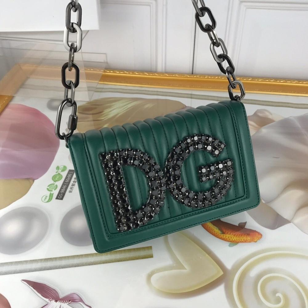 Modern Stylish Quilted Leather Bag