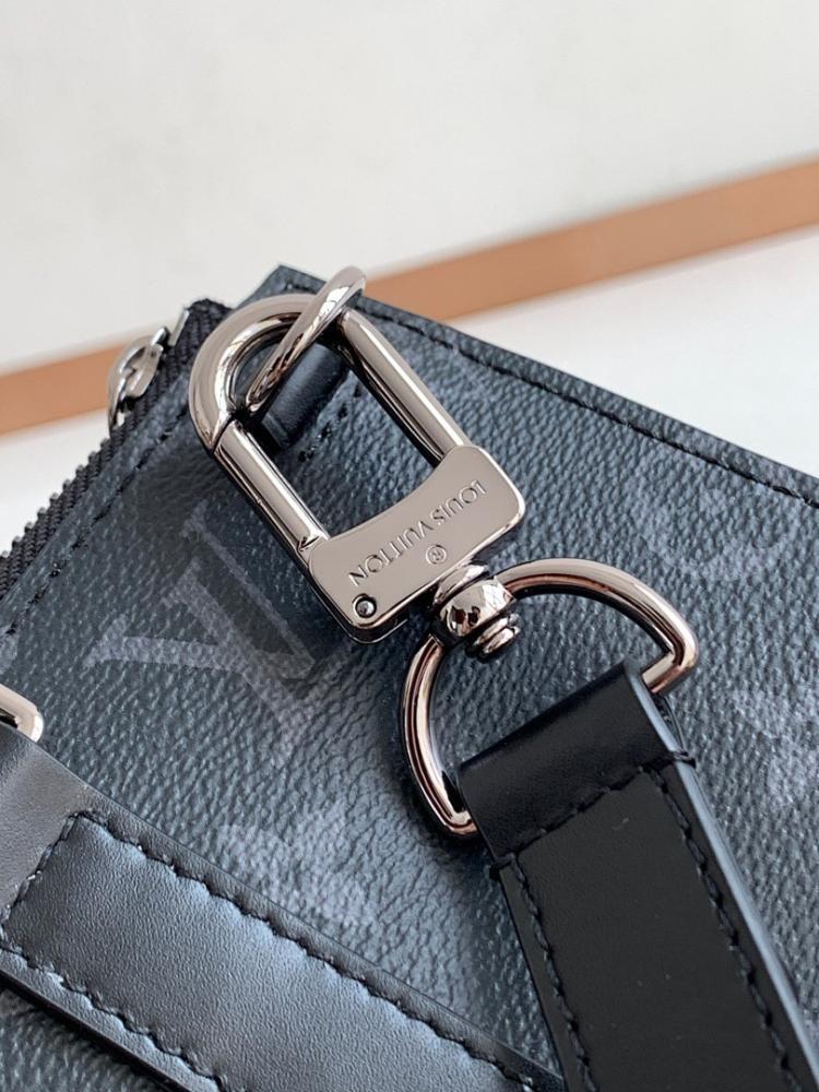 Modern Refined Leather Shoulder Bag