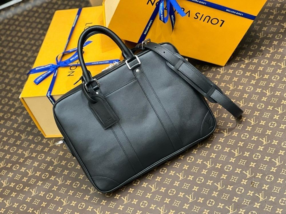 Italian-Inspired Elegant Leather Shoulder Bag