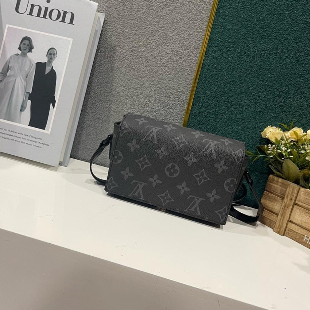 Classic Luxury Shoulder Bag