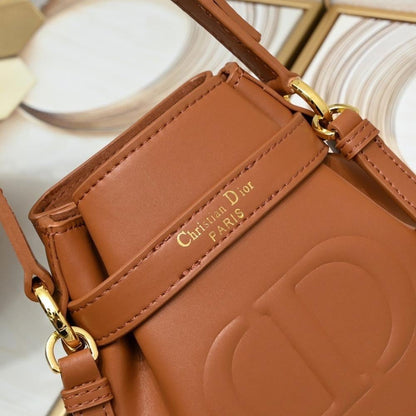 Modern Refined Calfskin Bucket Bag