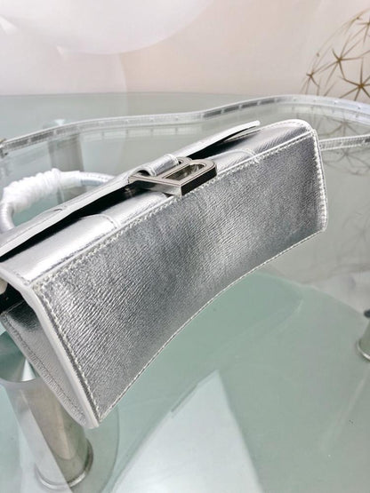 Luxury Elegant Leather Top Handle Bag – Special Edition