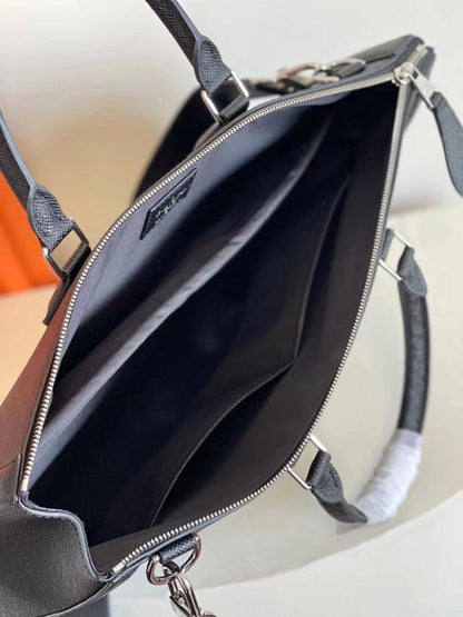 Stylish Refined Leather Shoulder Bag