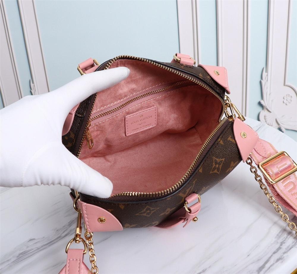 Stylish Studded Leather Shoulder Bag – Limited Edition