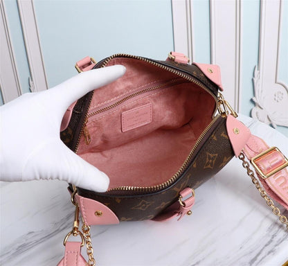 Stylish Studded Leather Shoulder Bag – Limited Edition