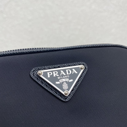 Classic Shoulder Bag