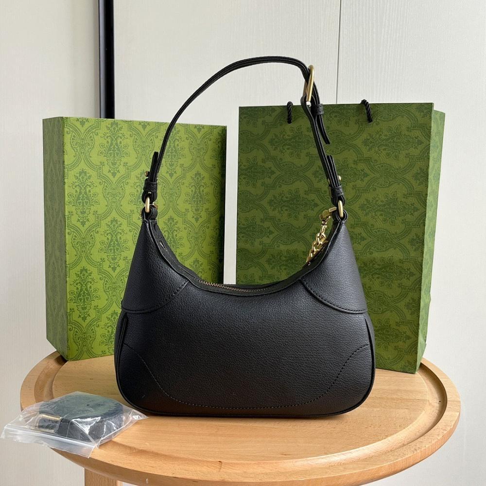 Elegant Refined Crossbody Bag