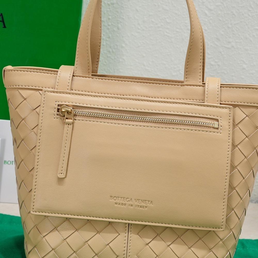Elegant Stylish Lambskin Top Handle Bag