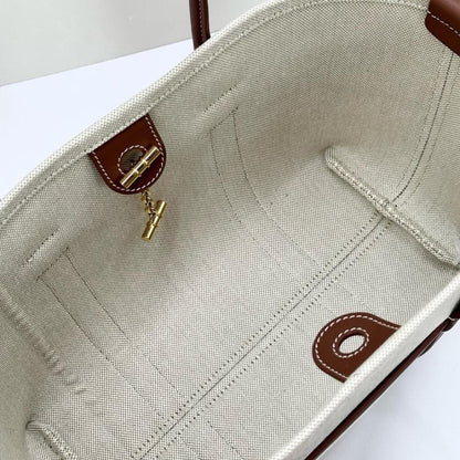 Modern Refined Leather Tote Bag