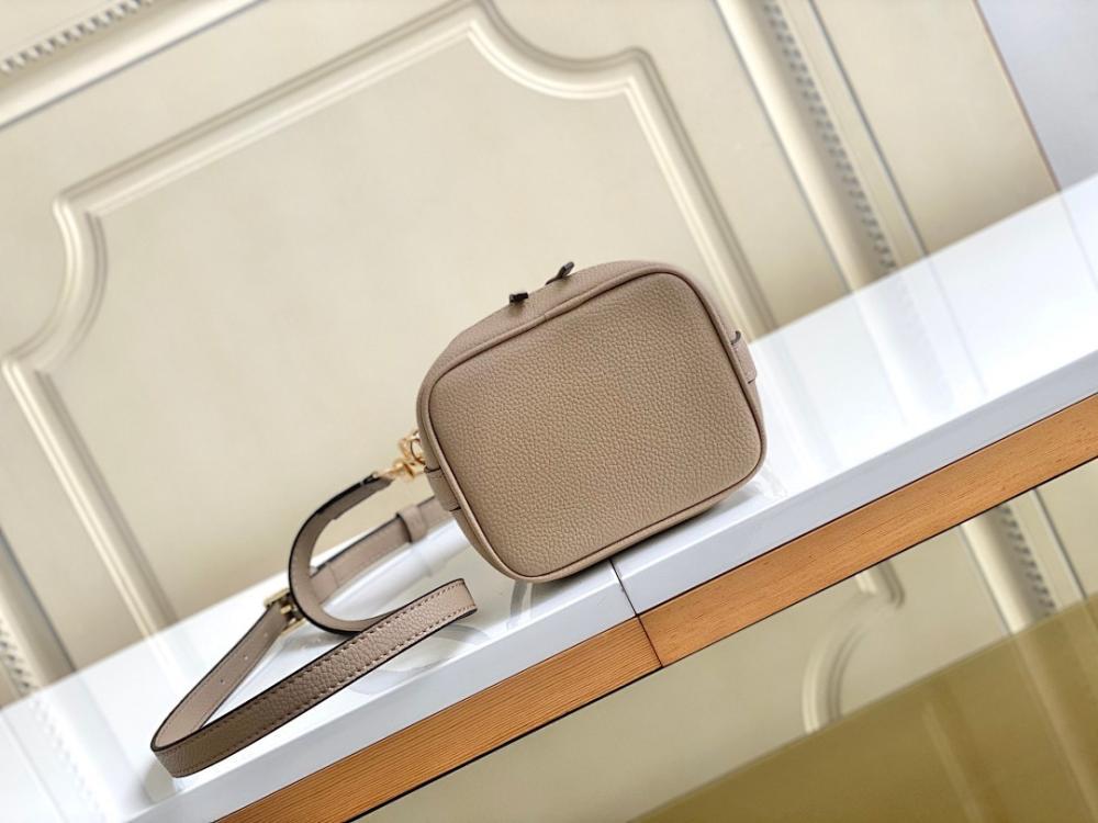 Luxury Elegant Printed Leather Shoulder Bag – Limited Edition