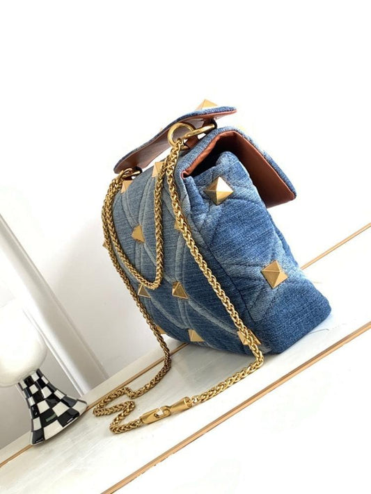 Stylish Quilted Lambskin Shoulder Bag – Limited Edition