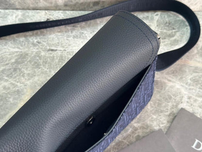 Modern Leather Shoulder Bag