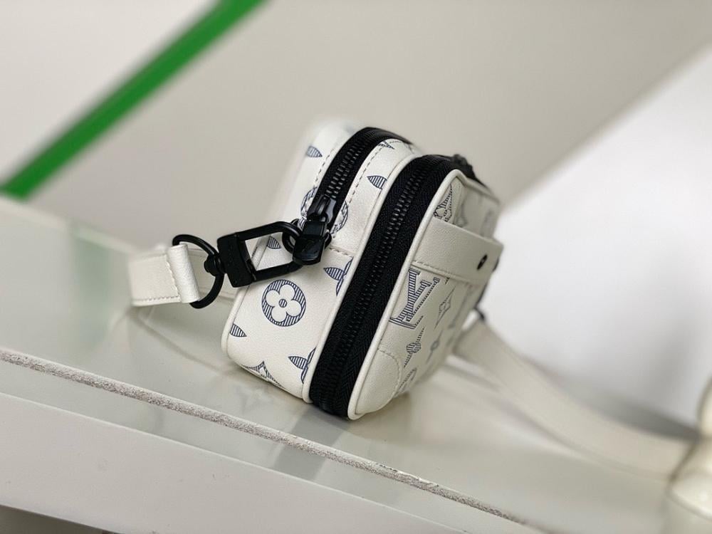 Italian-Inspired Elegant Leather Bag