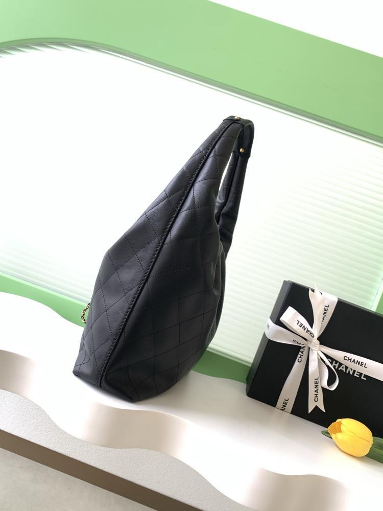 Classic Leather Hobo Bag