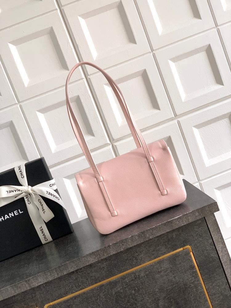 Classic Leather Shoulder Bag
