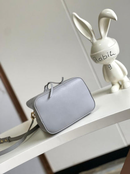 Classic Modern Woven Bag