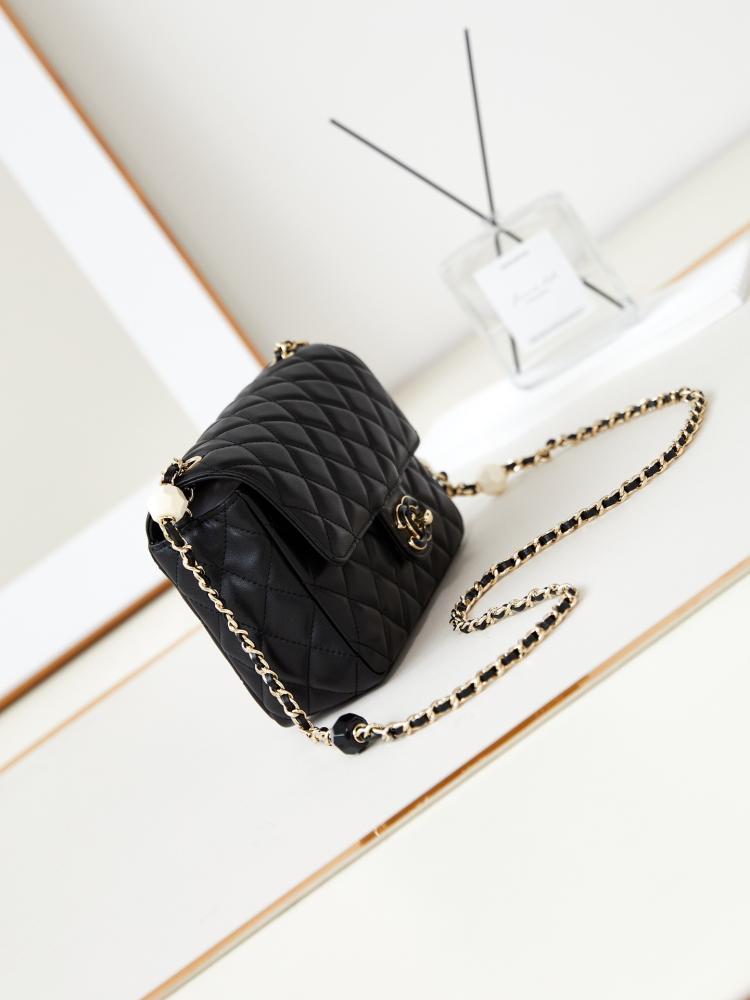 Elegant Leather Shoulder Bag