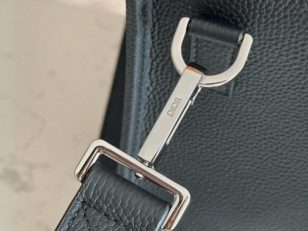 Stylish Refined Leather Shoulder Bag