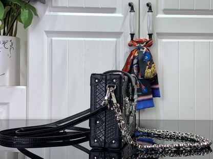 Elegant Shoulder Bag