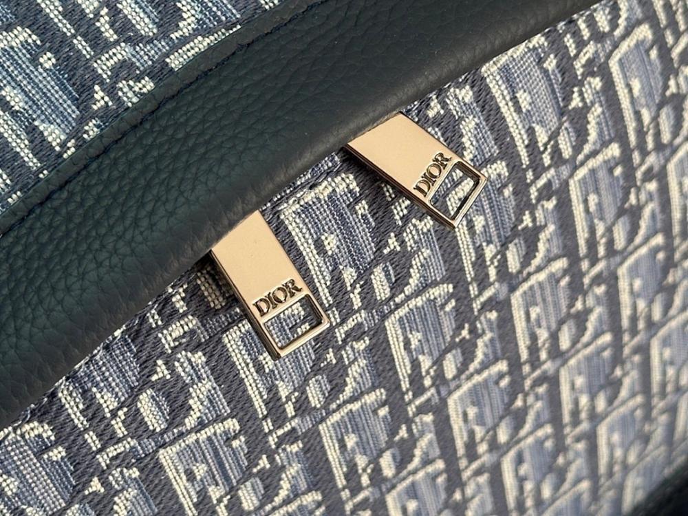 Luxury Stylish Blue Quilted Shoulder Bag – Limited Edition
